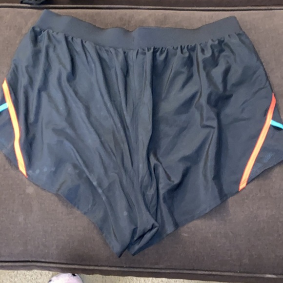 Under Armour sport shorts size 2X new never wore - Picture 3 of 4
